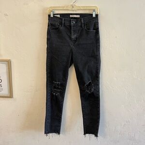 Levi’s Black Distressed 720 Super Skinny Jeans Size 26